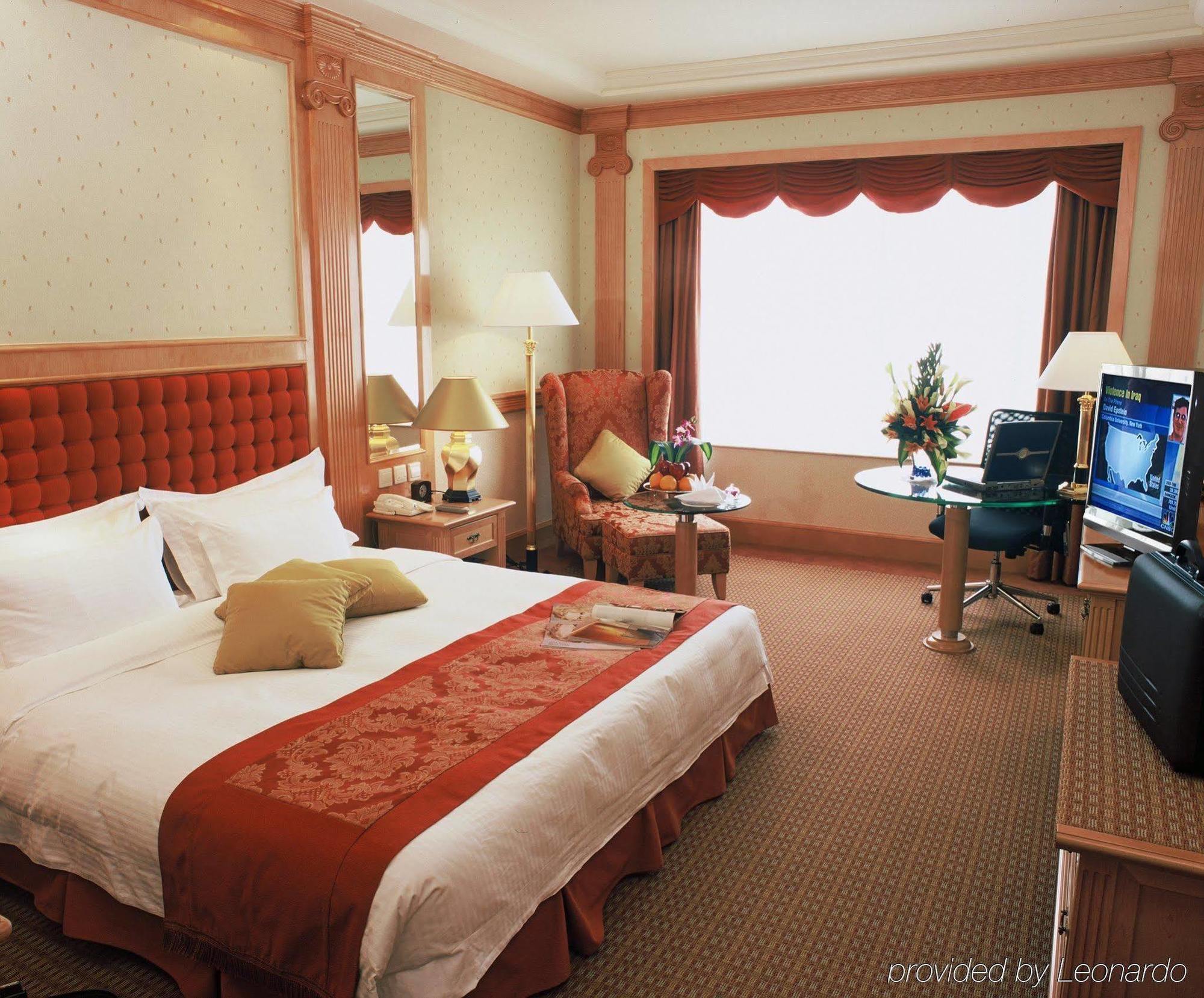 Hotel Crowne Plaza By Ihg 5*